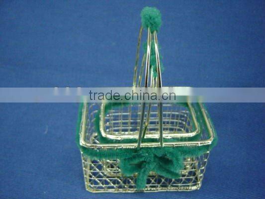 Small wire Art&Collectible decorative with wool rope basket with fixed handle