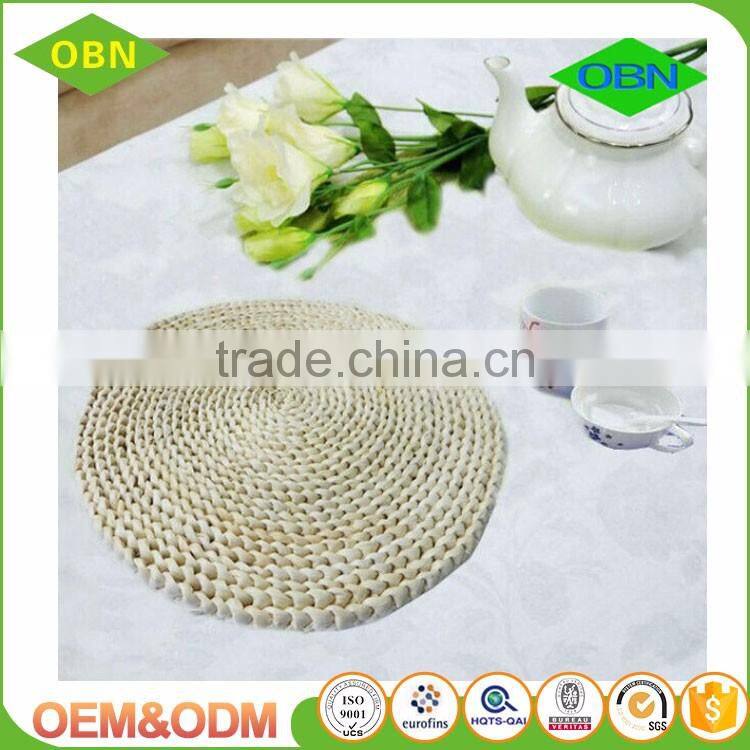 Maize woven round straw placemats