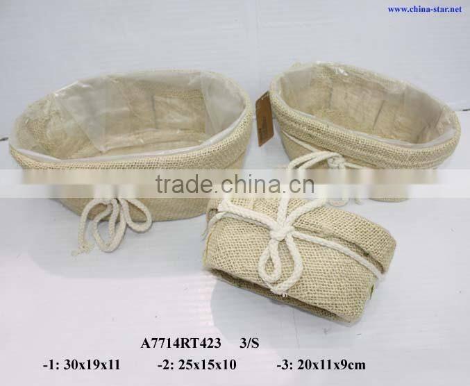 empty gift basket jute