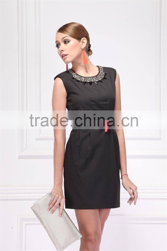 Latest fashion beautiful simple western neck patterns for ladies dresse