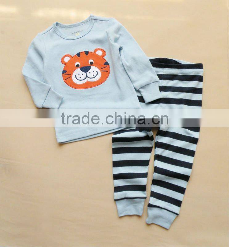 2011 autumn baby clothes set 100% cotton embroider pajamas
