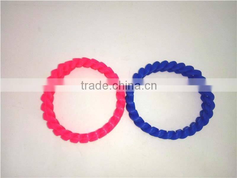 Simple Style Solid Color Silicon Wristhand Buckle Shaped Rubber Chain Bracelet