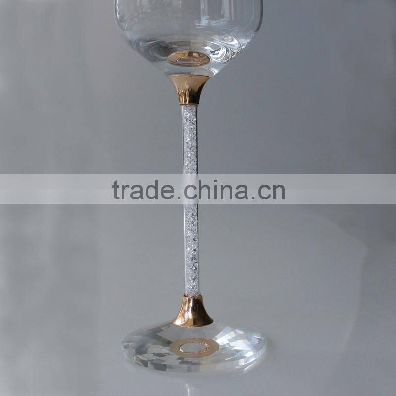 2015 New Design Crystal Drinking Wine Glass with Diamond Stem