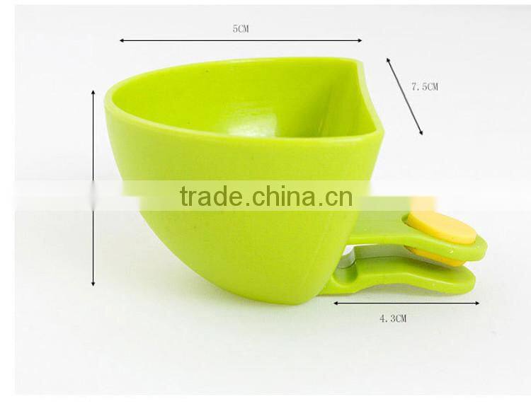 Seasoning Sauce dip bowl, cheap PP dip clip, potato chip clip