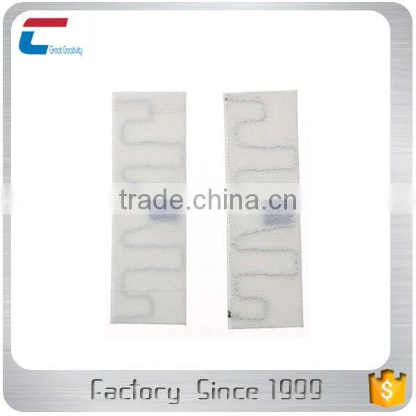 China Manufacturer supplying 13.56mhz 860-960mhz rfid laundry tag in low cost