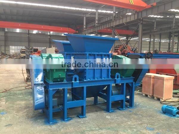 Large life garbage crusher for rectcling