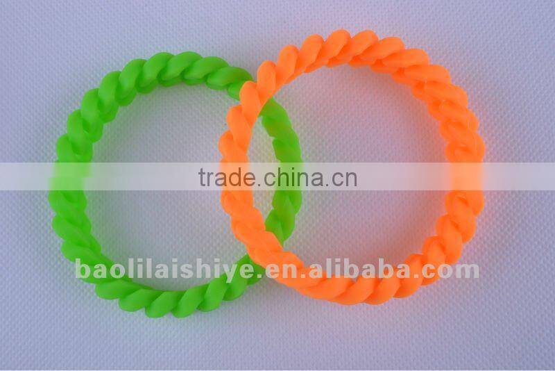 Newest arrival Bright Color Fashion Silicone Bracelets 2017