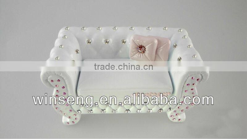 Polyresin Decorative Black Sofa-Shaped Jewelry Box