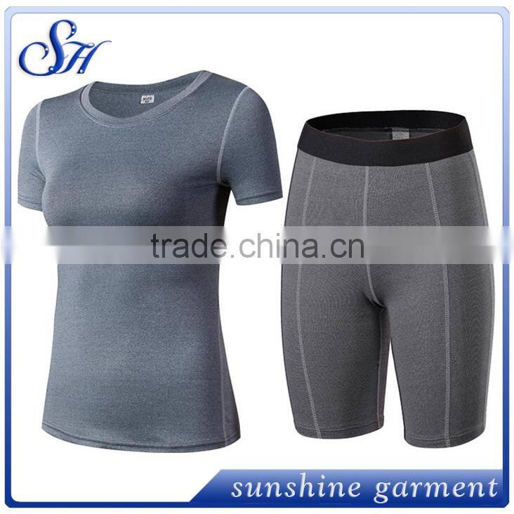 Summer Gym yoga suit plain short sleeve and plain shorts