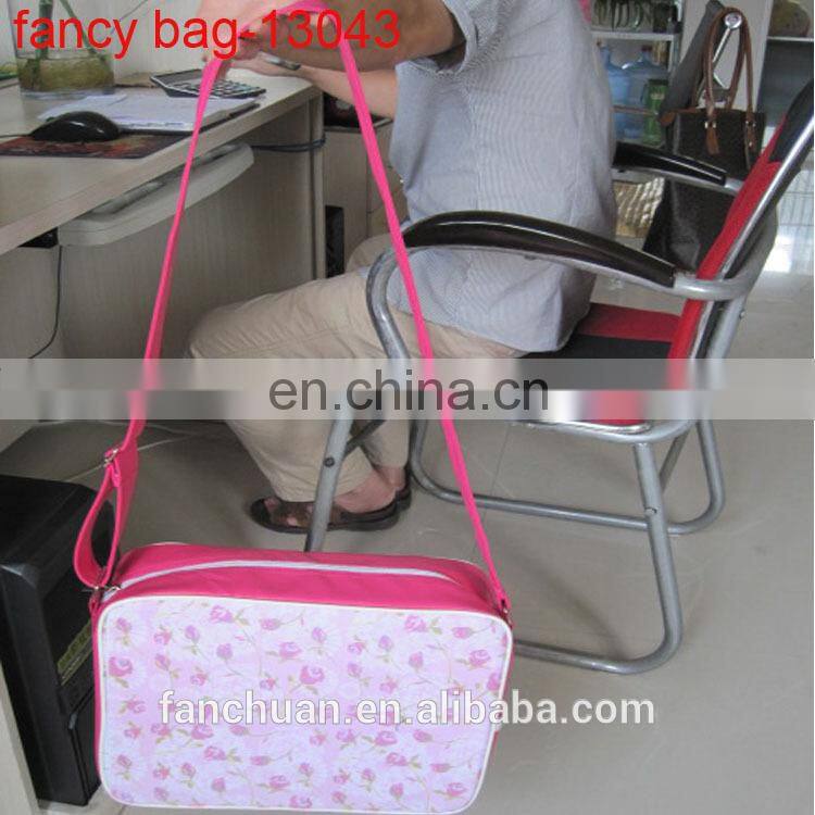 2014 New Design Girl's PU Shoulder Bag with Printed Cotton Jersery