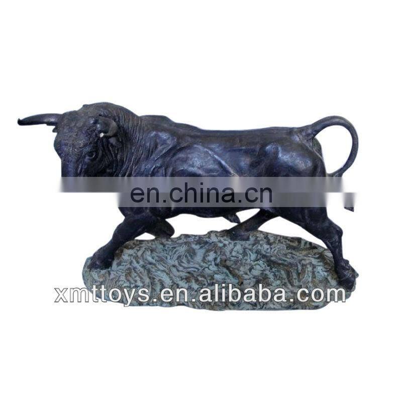 pretty tiger animal sculpture as gift and decoration