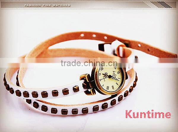 Fashionable classical watch hand-woven retro bracelet watch