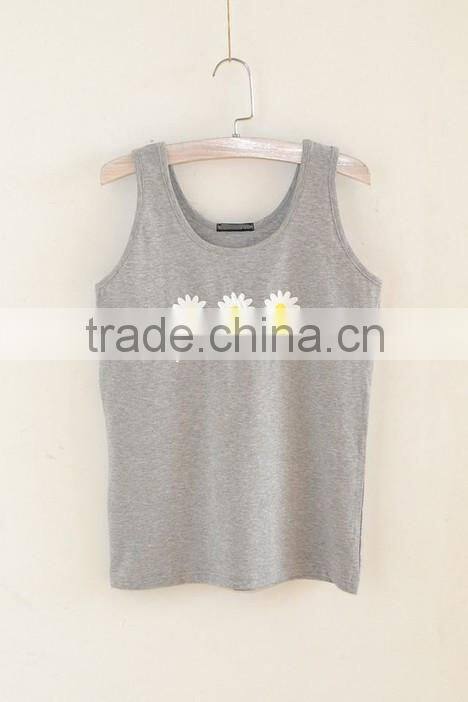 2015 Basic style of women tank tops with three little flowers print in the middle / soft and breathable to your body