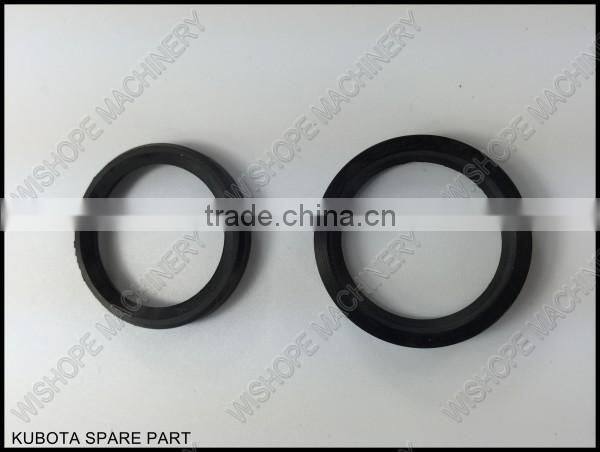 The clutch oil seal kubota DC60 DC70 harvester spares