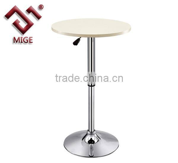 Simple design round wood tables