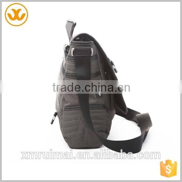 Hot selling urltralight outdoor waterproof pu mens messenger bag
