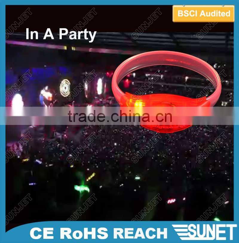 Hot new products for 2016 plastic soft glow-bracelet