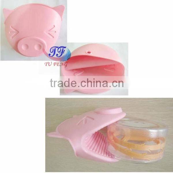 2016 pig shape heat resistant kitchen utensils silicone bbq oven mitt