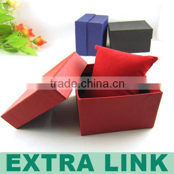 cheap price and personalized fashion wooden watch box with pillow