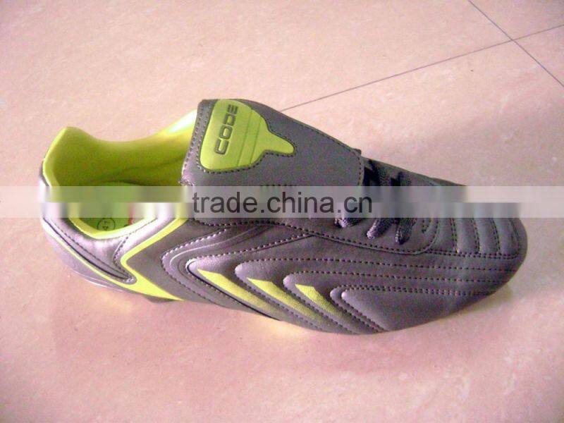 fashion stylish design your own soccer shoes for men women children sport play football on the grass