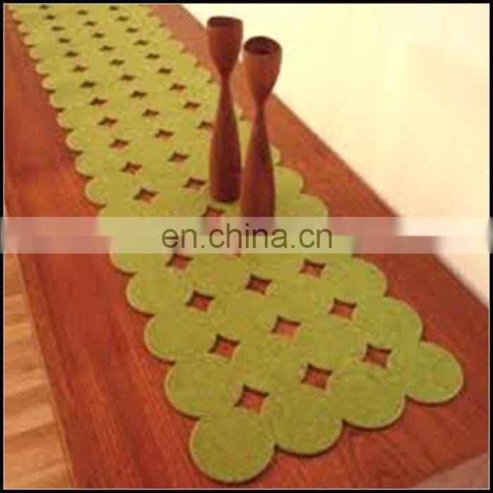 Long circle style die cut felt table runner,table mat