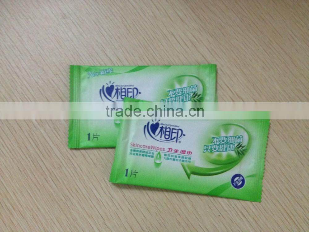 The servo wet wipes production line, making and packing machine, left to right direction