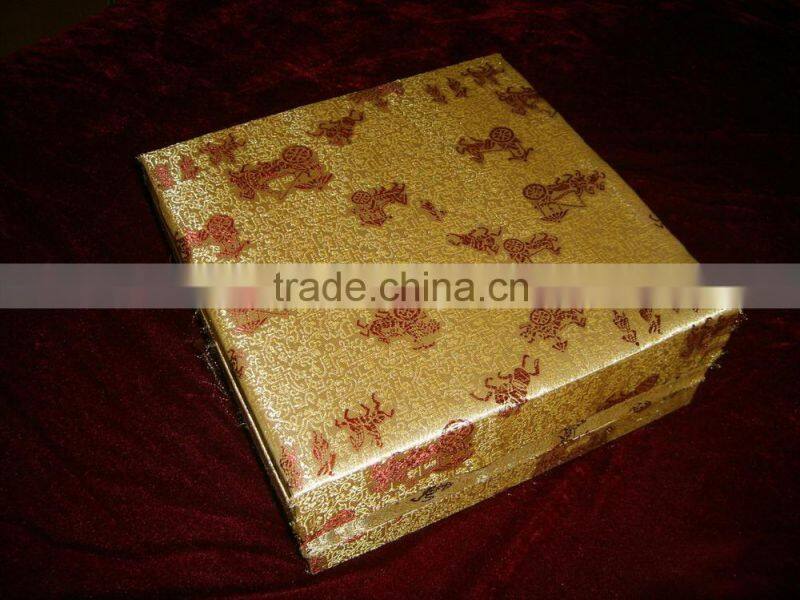 High quality chocolate gift boxes for Christmas