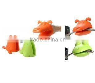 Fashion dog shape logo print rubber glove