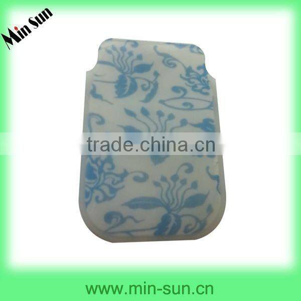 2012 The latest design silicon cover for mobile phones made in Dongguan