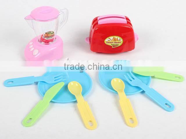 Novetly hot selling plastic pretend play bread maker/toaster wind up kitchen set toy