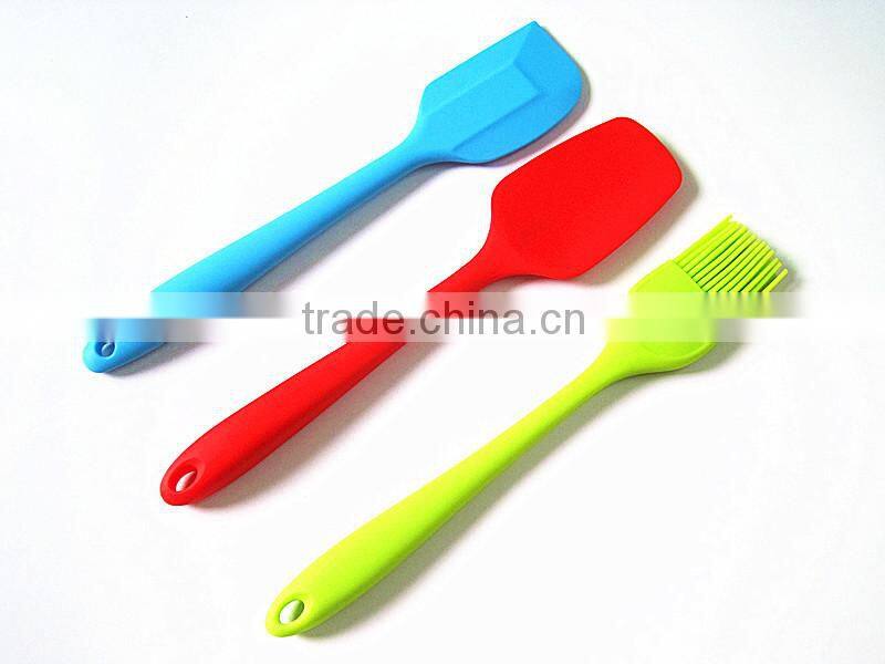 Wholesale non-stick food grade heat resistant kitchen cooking utensils seamless large 27-28cm best solid silicone spatula