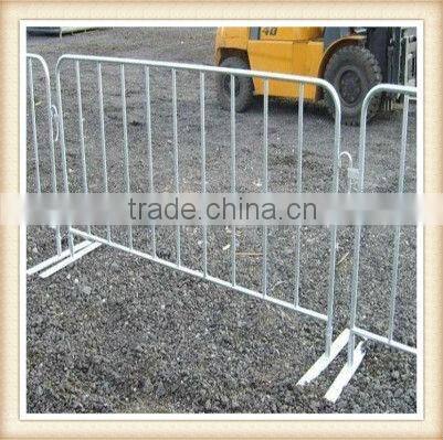 crowd control interlocking barrier