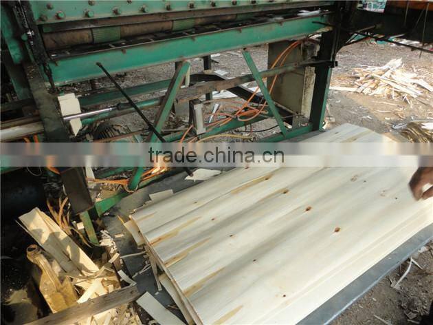 Automatic cutting combined machine/veneer peeling lathe with high efficiency