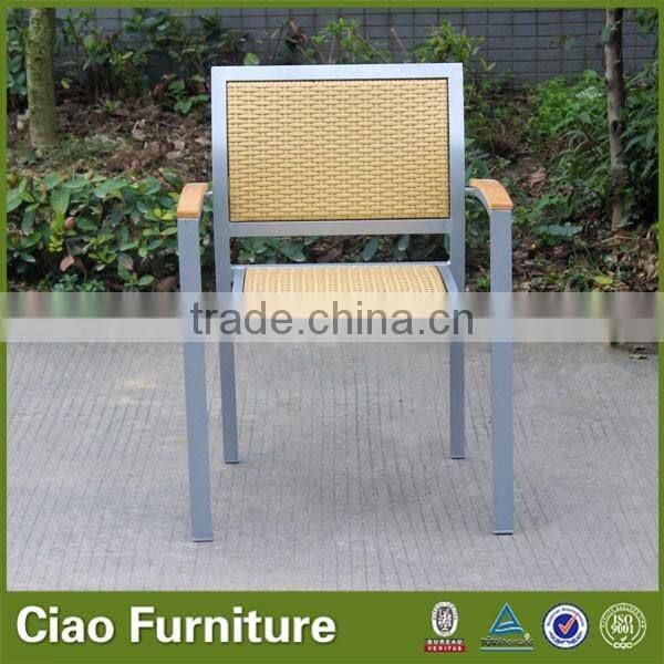 Aluminum rattan garden chair with teak wood arm