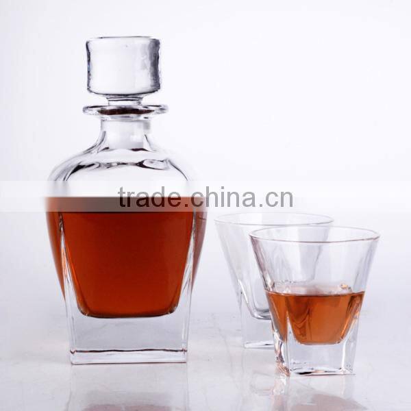 2015 New elegant clear glass bottle magic soju carafe