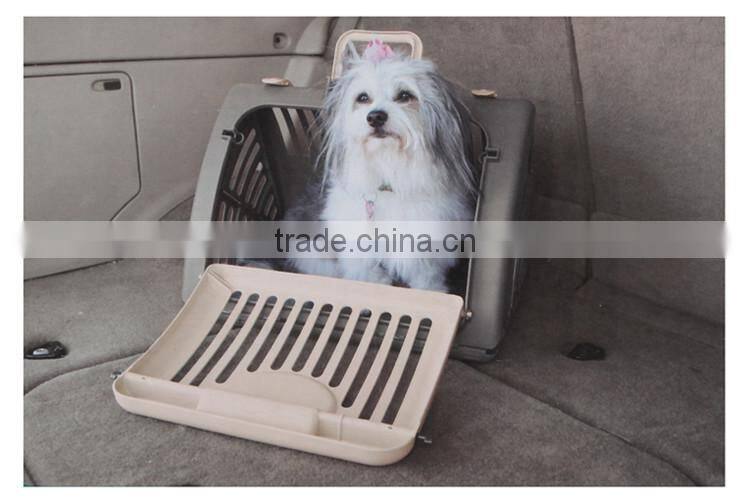 New design portable triangular folding plastic cat carrier