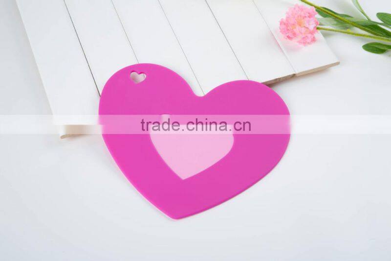 Good quality heart shape silicone kitchen mat/pad