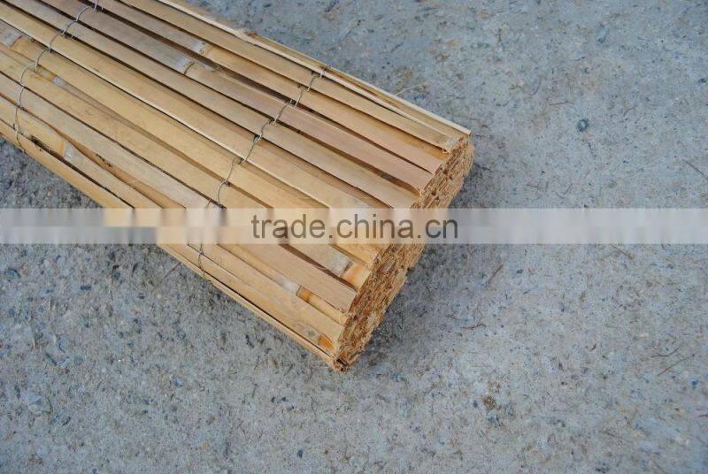 factory high quality split bamboo fences dry rolled natural bamboo poles