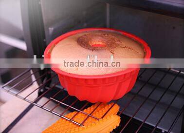 Plastic cake decorating supplies made in China