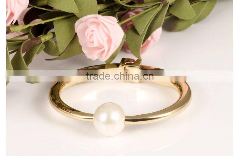 Opal Pearl Bangle Europe 18 K Gold Exaggerated Version Of Ms Wide Bracelet