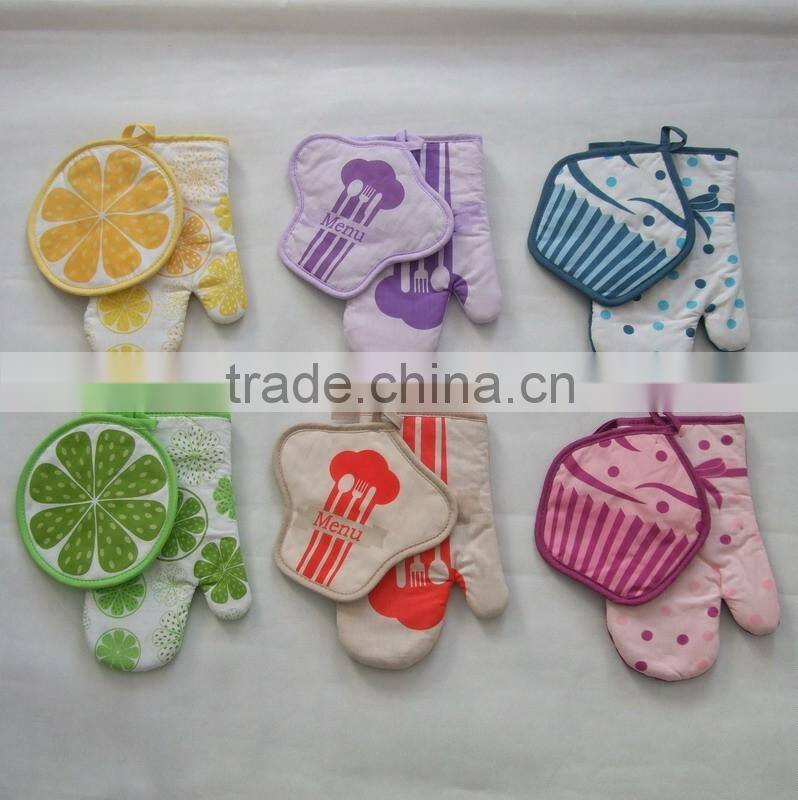 simple design pot holder and glove in european market shaped pot holder set cotton fruit shape kitchen set