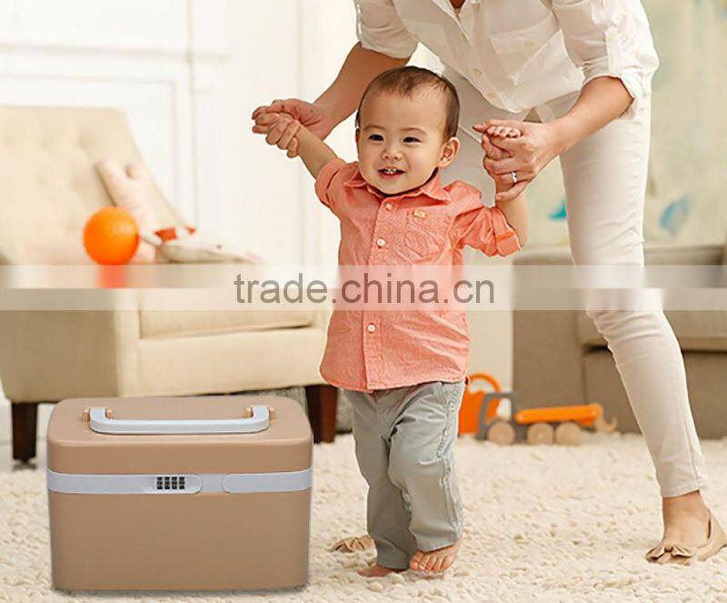 Lockable plastic storage box