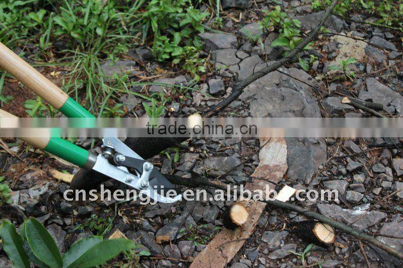 bypass lopper with wood handles