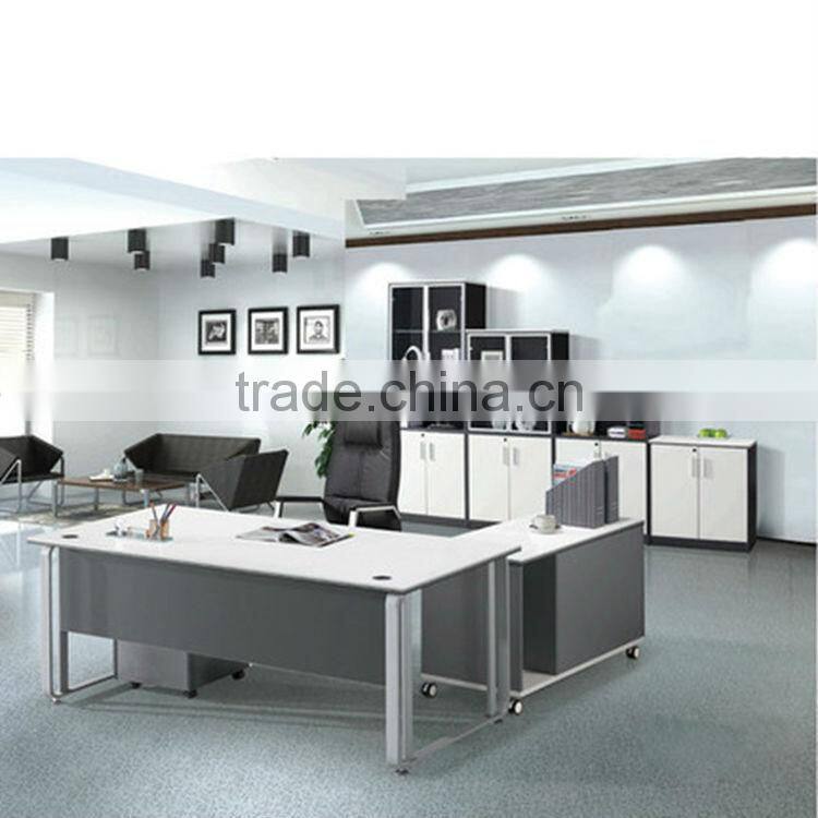 2015 The Hottest Prime Quality Good Prices Stainless Steel Base Dining Table