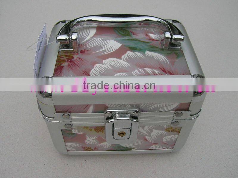 2013 style aluminum acryli case with any color acryli panelt and safe locks and handle