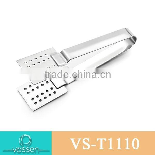 Teapot shaped tea accessory