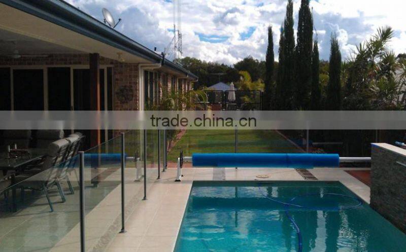 Aluminum square post 90 degree with plastic insert to hold glass