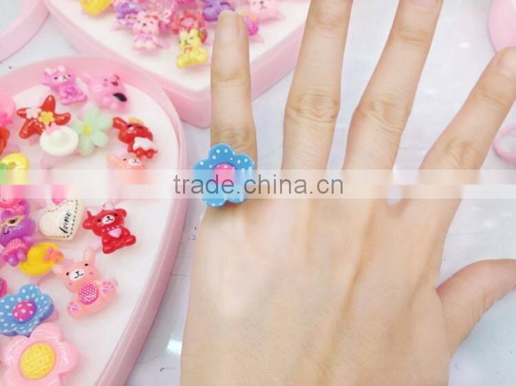 Newest multi design ring jewelry set customized plastic finger ring