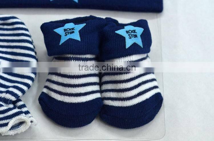 Infants & Toddlers Age Group Unisex Baby Cap Mittens Gift Set