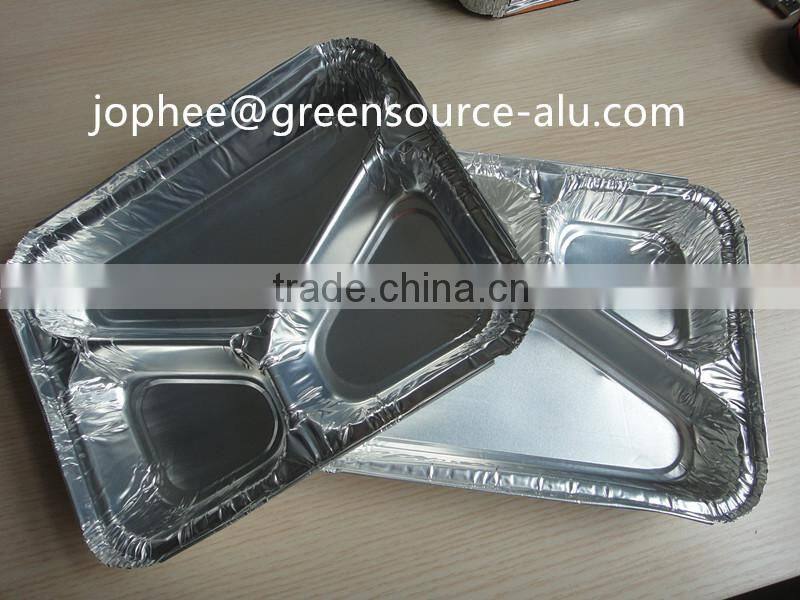 Divided aluminum foil container